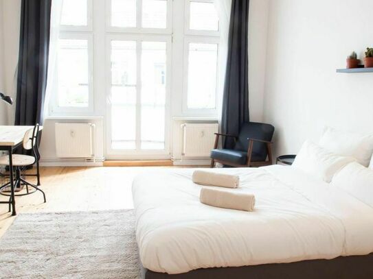 Bright single Bedroom in Neukölln