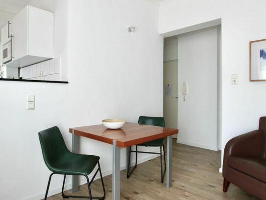 Möbliertes Apartment im beliebten Belgischen Viertel – zeitwohnen.de