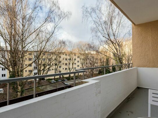 Awesome, perfect studio with balcony in Schöneberg