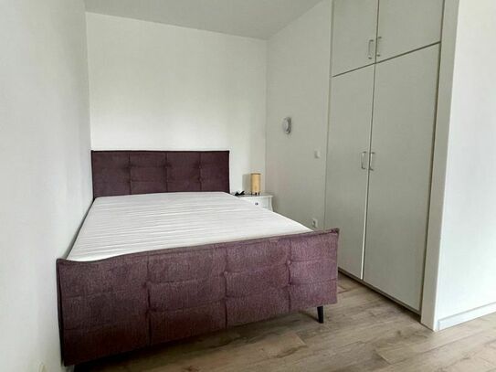 Newly renovated 1-bedroom flat near Grosser Tiergarten, high end furniture