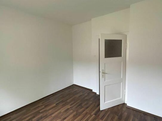 2-Zimmer-Wohnung im Erdgeschoss mit Badewanne in Wilhelmshaven - Nähe Zentrum !!!
