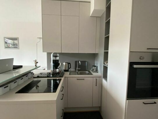 Sunny, fully furnished and newly renovated flat in Schmargendorf/Wilmersdorf close to Freie University (FU), Berlin - A…