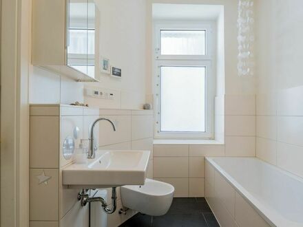Family-friendly, spacious and quiet appartment with a terrace and garden in Schöneberg