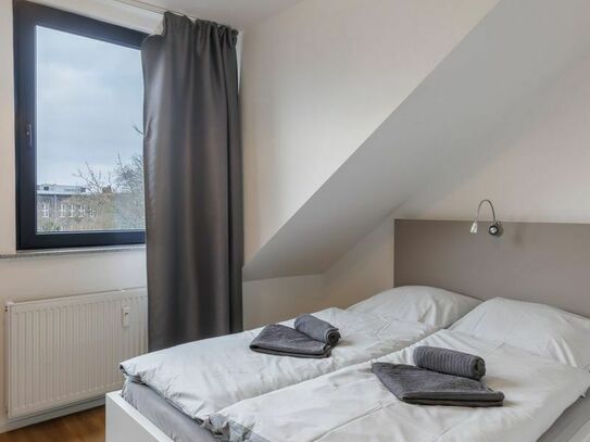 Glück Auf Appartements Kammerstr. Penthouse, Duisburg - Amsterdam Apartments for Rent
