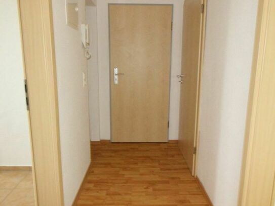 Ruhig gelegene 3-Raum-Wohnung mit Balkon in Bernsbach zu vermieten