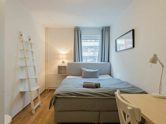 Spacious & cozy flat in Tiergarten
