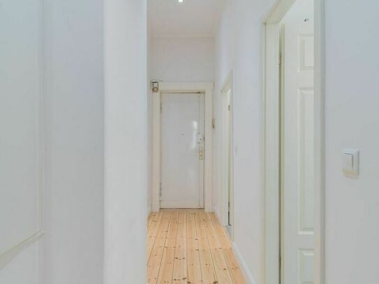 Exclusive newly renovated 2 rooms apartment in Berlin Charlottenburg, 2 mns walking distance from Ku'damm, Berlin - Ams…