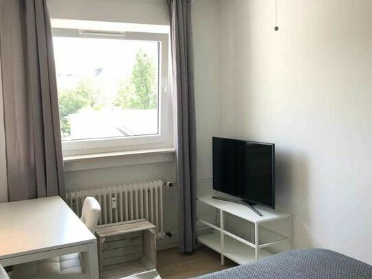 Cozy room in a co-living apartment in Frankfurt