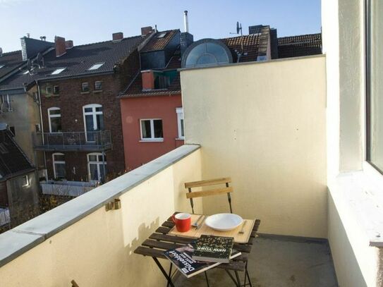 Stylish apartment in the centre of Dusseldorf with 2 balconies, Dusseldorf - Amsterdam Apartments for Rent