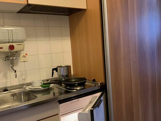 Cosy serviced flat with great connection incl. weekly cleaning