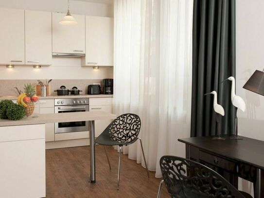 Exclusive Serviced Apartment with very high quality equipment & weekly cleaning, 350m to Bremen Central Station, Bremen…
