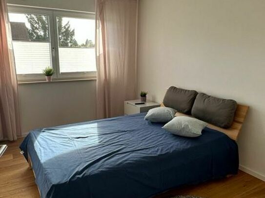 Modern, sunny 2-room apartment in top location. +Fully furnished+