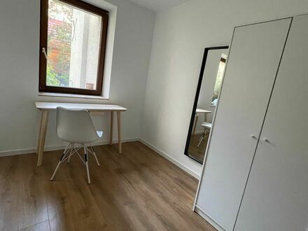 Neat, beautiful flat, fully furniture, incl. Internet. Ready for moving in.