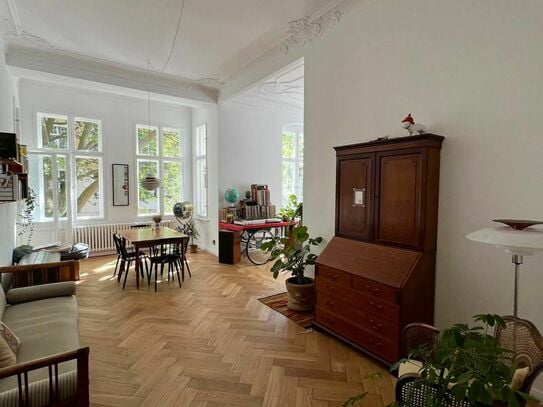 Charming 4-room Apartment Near Charlottenburg Palace & River Spree