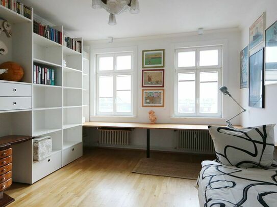 Lovely 2 bedroom apartment on Frankfurter Allee