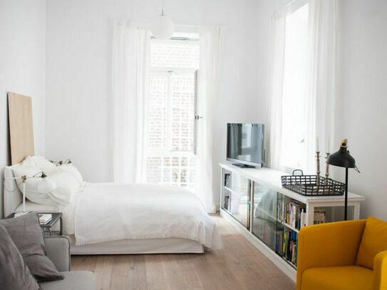 charming apartment in the Belgisches Viertel.