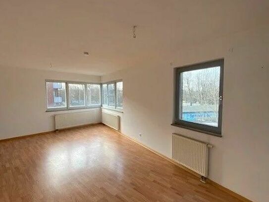 Idyllisch gelegene 2 Zimmer Wohnung *Wannenbad * Balkon * kleiner Keller *EBK *Abstellraum