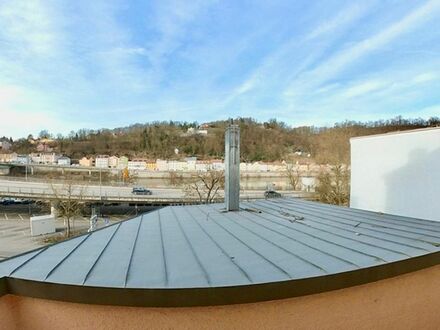 Schöne 2-Zimmer-Wohnung mit tollem Blick mitten im Zentrum von Passau!