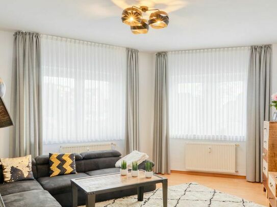 Completely renovated 3 room apartment on the ground floor of a 3 storey apartment building, Essen - Amsterdam Apartment…
