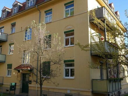 charmante 2-Raum-Wohnung mit Loggia in Löbtau-Süd
