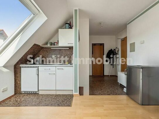 Helle 2-Zimmer-Wohnung mit Küchenzeile &a; Wannenbad