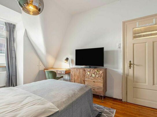 Cozy Double Bedroom in Neuhausen - Nymphenburg