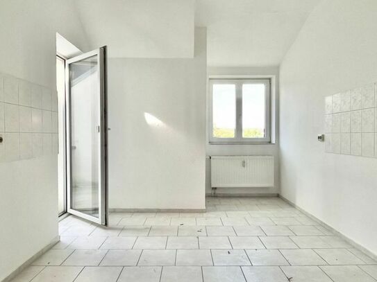2-Zimmer • mit Balkon • Wanne • zur Miete • auf dem Kaßberg • in Chemnitz • Dachgeschoss	ID: 2818