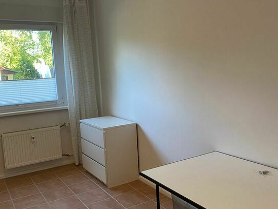 Chic and quiet apartment in Zehlendorf in the middle of greenery, Berlin - Amsterdam Apartments for Rent