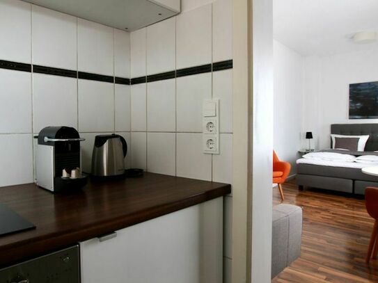 Modernes Dachgeschoss-Apartment im belgischen Viertel – zeitwohnen.de