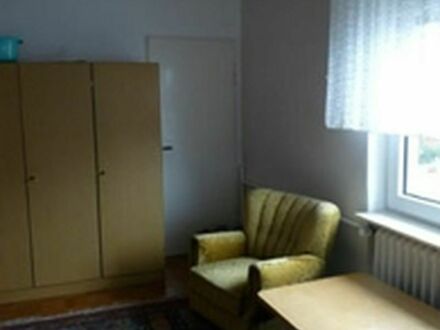 Furnished room in a central location