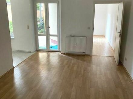 Magdeburg- Preiswerte schöne 3-R-Wohnung in MD.-Sudenburg im EG. mit Terrasse ca.64 m² zu vermieten .