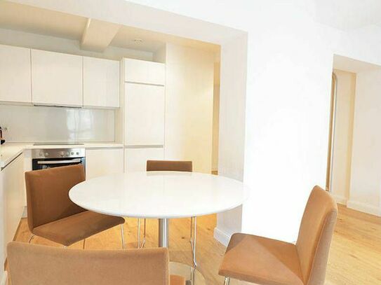 Exclusive and fully furnished 1-bedroom apartment in Frankfurt city center near Iron Footbridge, Frankfurt - Amsterdam…
