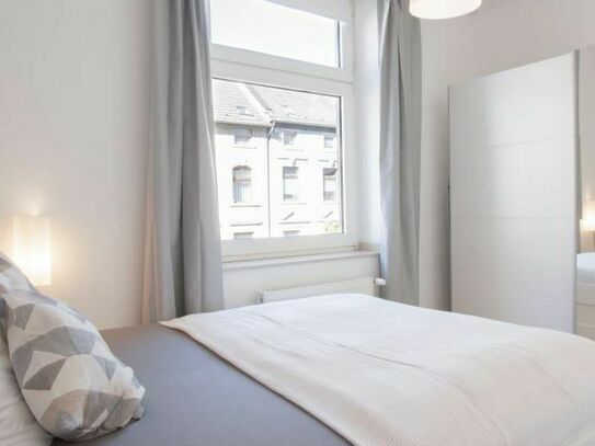 *****Spacious apartment in the heart of Flingern*****