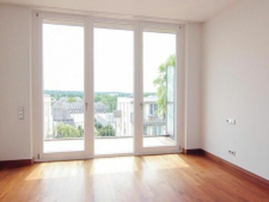 Sachsenhausen-Nord, Mainufer: Chic penthouse maisonette with 3 bedrooms