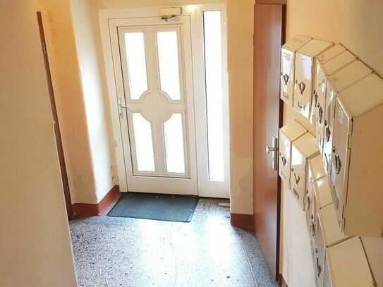 Chemnitz: Freundliche 2-Raum-Wohnung mit Balkon in einem liebevoll kernsanierten Gründerzeithaus im Lutherviertel