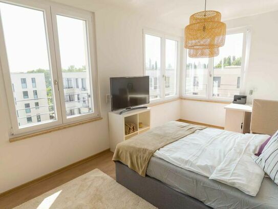 Single bedroom in a 4 bedroom apartment in Moabit