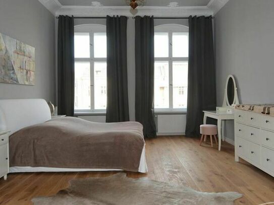 Spacious four bedroom apartment in Charlottenburg