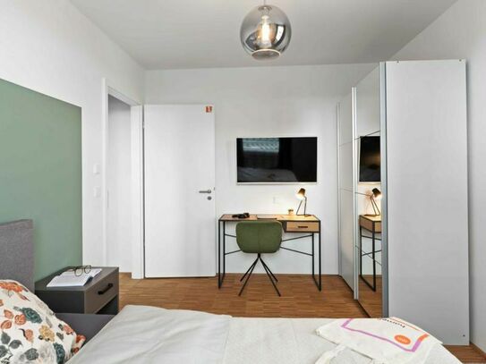 Modern double bedroom in Sendling-Westpark