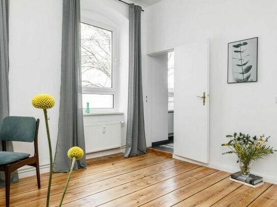 Fresh 2 room apartment close to Rosenthalerplatz