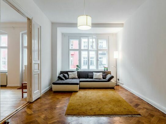 Only from now to 31.of Jan: Spacious & beautiful flat in Chorinerstr., best area in berlin, close to Kollwitzplatz
