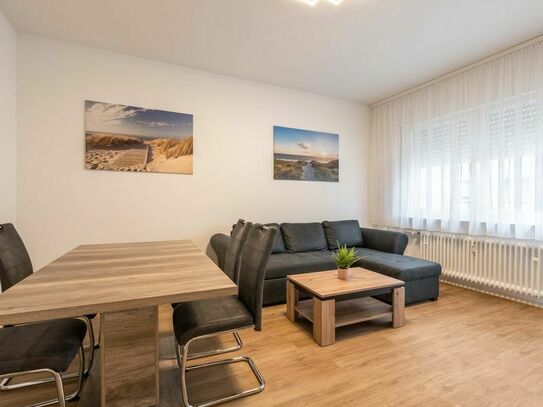Newly renovated 2-room flat in Mannheim city centre (near main station/university)