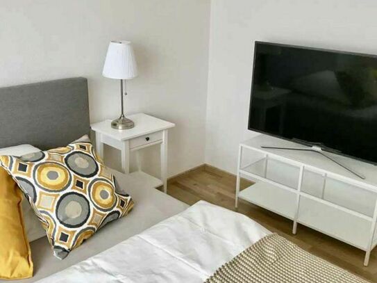 Comfy single bedroom in a 3-bedroom apartment in Stuttgart