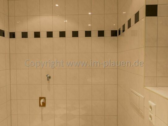 3 Zimmerwohnung in Plauen - Haselbrunn- Bad mit Wanne - Balkon - Laminat