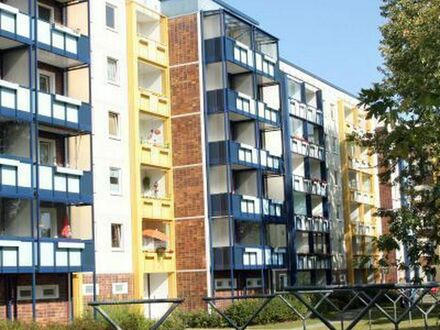 Sofort beziehbar! 3-Zimmer-Wohnung mit Balkon und Dusche in Rostock-Evershagen
