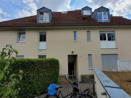 Großzügige 1-Zi-Wohnung mit Balkon und Laminatboden in ruhiger Lage von Dresden Weißig. - triapol Immobilien