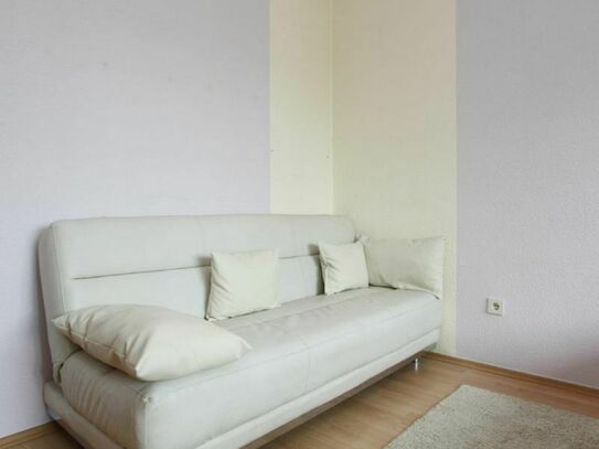 Inviting double bedroom in a 4-bedroom apartment, in the Reinickendorf neighbourhood