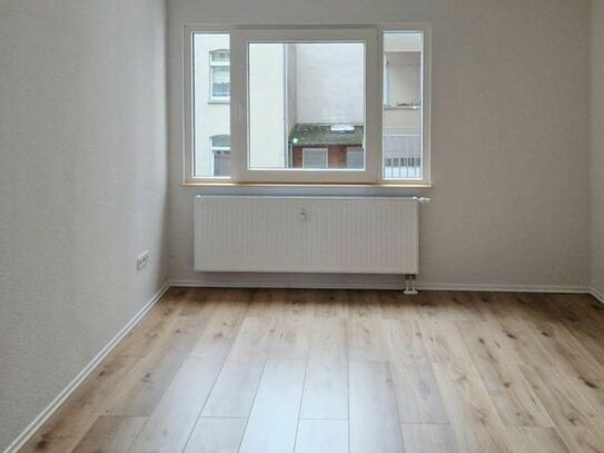 Schöne sanierte 3-Zimmer-Wohnung mit Balkon in Marxloh - Erstbezug + Gutschein*