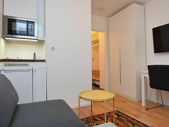 New, beautiful home conveniently located, Stuttgart - Amsterdam Apartments for Rent