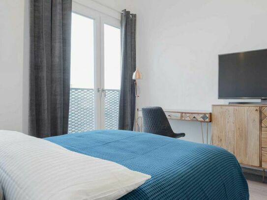 Great double bedroom in a 5-bedroom apartment in Moabit