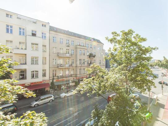 Cozy single bedroom in a 5-bedroom apartment near Berlin-Charlottenburg train station